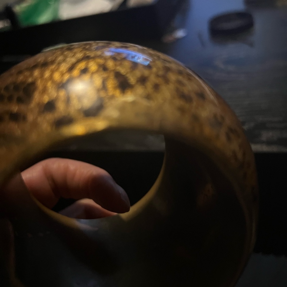 Large Animal Print Bangle - Picture 5 of 6